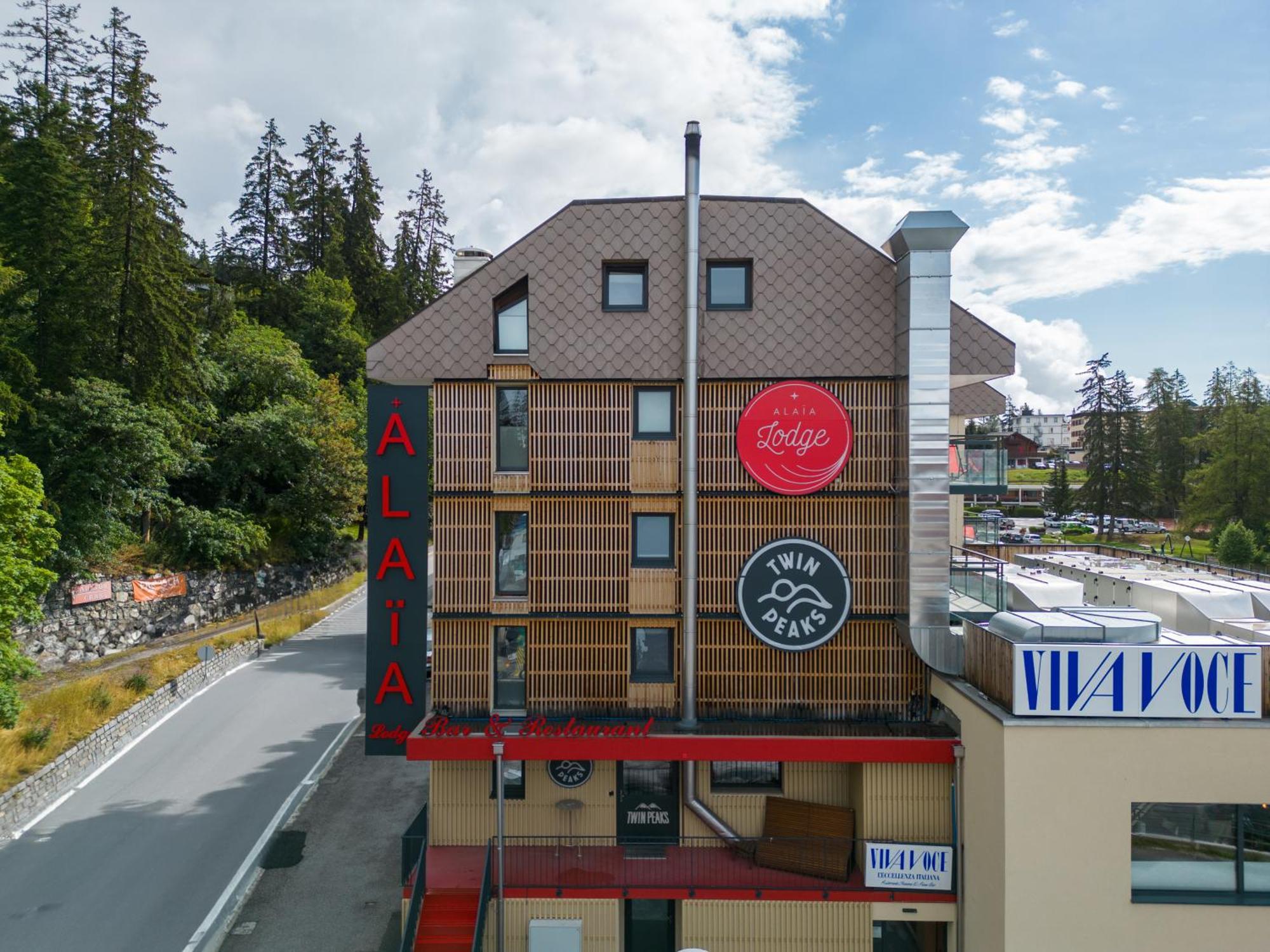 Alaia Lodge クラン エクステリア 写真